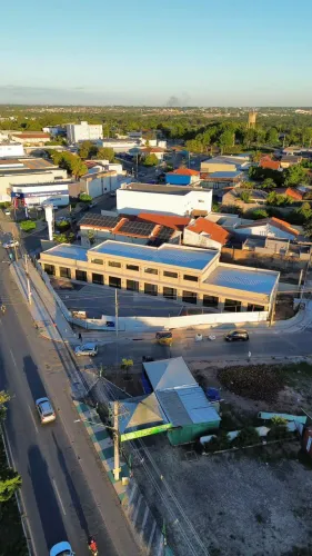 Galeria Comercial de Alto Padrão para Locação com 12 Salas Avenida das Torres REF: 6967