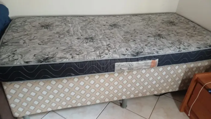 Cama box solteiro com colchão
