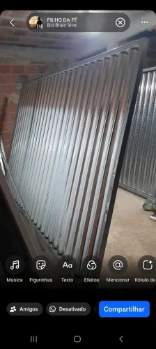 Vendo portao novo valor 1300 retirar no local