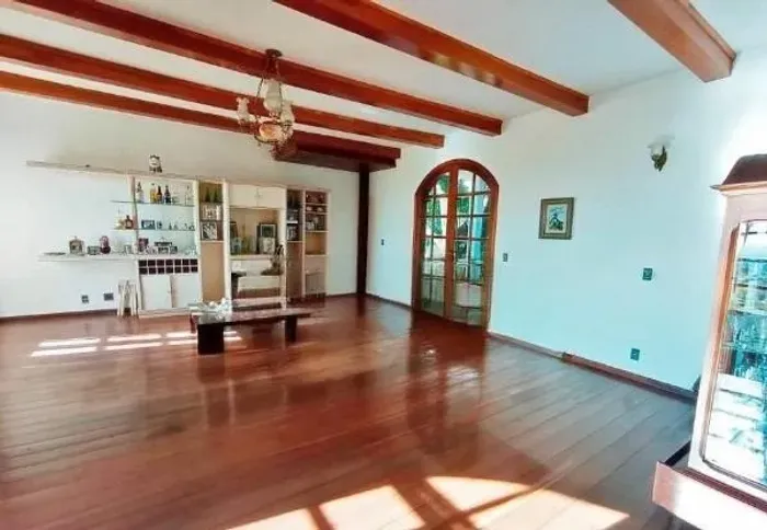 Casa com 4 Quartos e 6 banheiros para Alugar, 513 m² por R$ 25.000/Mês