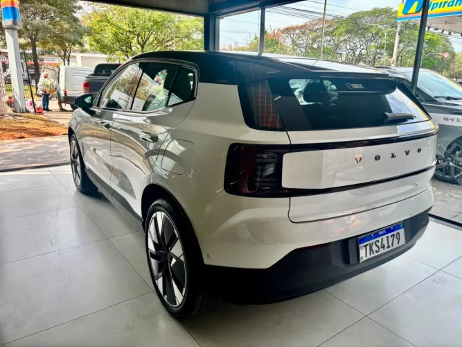 Volvo EX30 E60 Ultra (elétrico) 2024