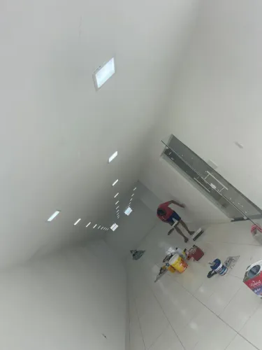 Loja pra alugar no primeiro andar