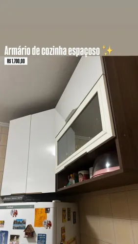 Armário de cozinha espaçoso