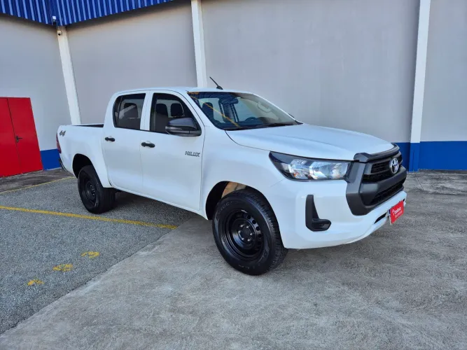 Toyota Hilux CD 4X4 2.8 Diesel Mec. 2024
