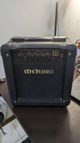 Cubo de guitarra meteoro MG10