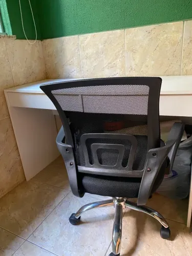 Mesa de escritório/penteadeira branca com 2 gavetas + cadeira e espelho