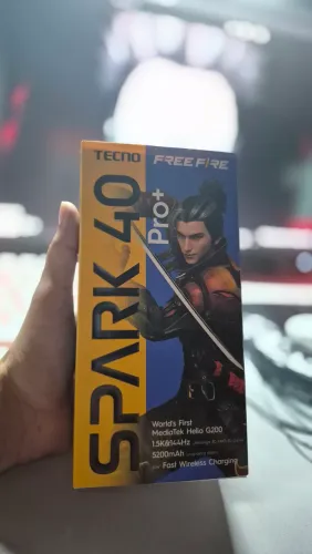 SPARK 40 PRO+ (Celular voltado pra jogos)