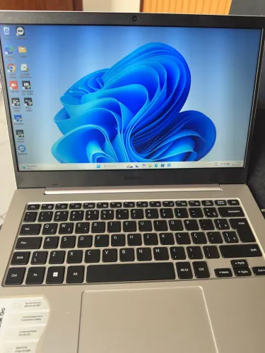 Notebook Samsung Galaxy Book Go, Windows 11 Home, Snapdragon® 7c, 4gb, 128gb Ufs
