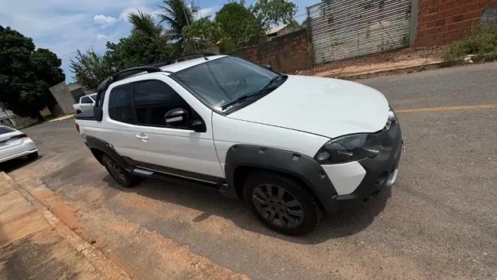 Fiat Strada Adventure1.8/ 1.8 Locker Flex CD 2020