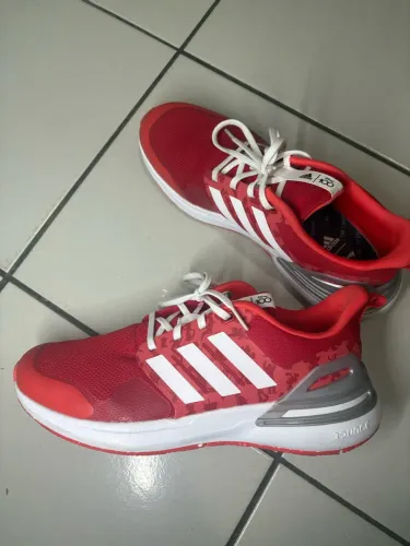 TÊNIS ADIDAS RAPIDASPORT X DISNEY 100