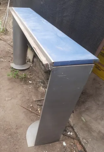 Balcão em Metal