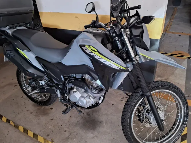 MOTO DE GARAGEM