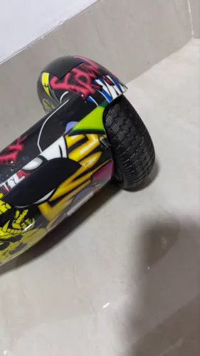 Hoverboard Elétrico com Bluetooth - Seminovo + Carregador