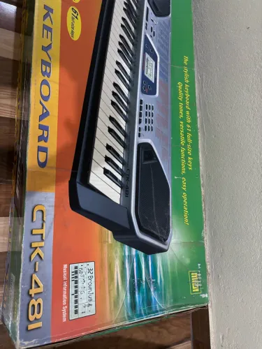 teclado eletrônico Casio CTK-481