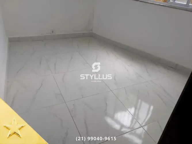 Casa de Vila com 2 Quartos, Terraço e 2 Banheiros em Piedade! M23T