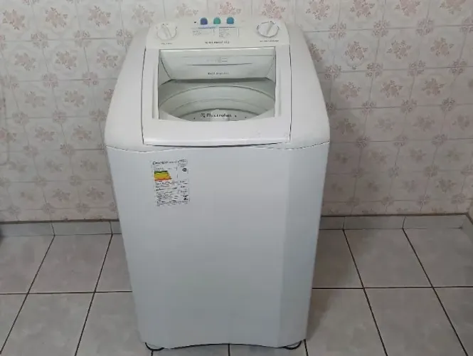 Lavadora de roupas Electrolux 6kg - Lavagem- Enxague- Centrifugação- 110v