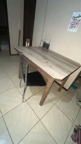 Vendo colchão, mesa, rack e geladeira
