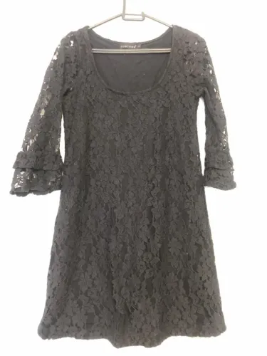Vestido de renda forrado tam P