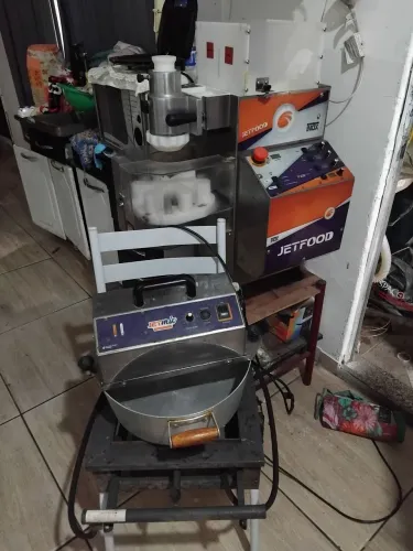 Vendo mini fábrica de salgados