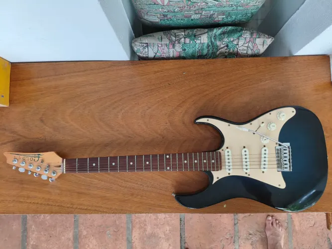 Guitarra Golden 