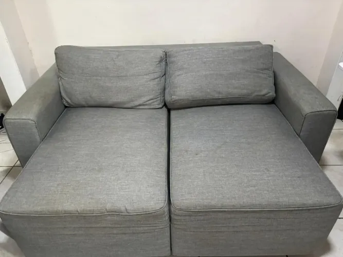 Sofá retrátil seminovo