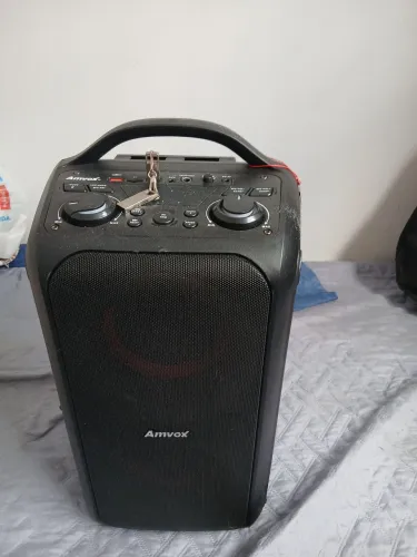 Vendo caixa de som Amvox