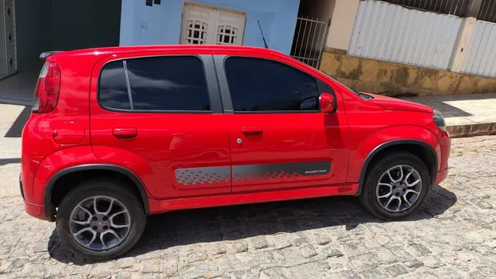Fiat Uno Sporting 1.4 EVO Fire Flex 8V 4P 2013