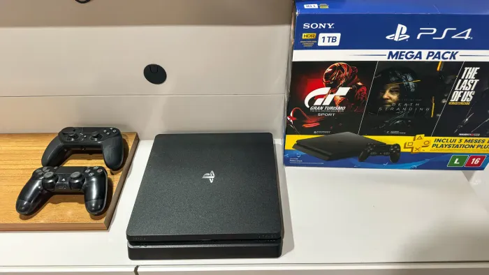 PS4 SLIM