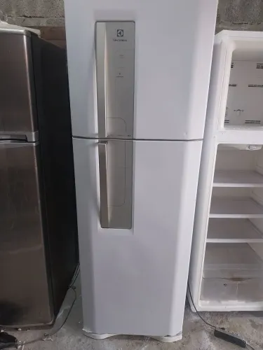 GELADEIRA TOP FROST FREE ? AQUI TEM ! ELECTROLUX MÉDIA GELANDO MUITO ! AC.CART. 12X