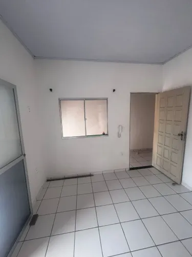 Alugo Apartamento com 2 quartos - Mucuri-Ba