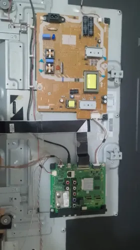 Placa Fonte + Principal TV Panasonic TC40DS600 usada funcionando