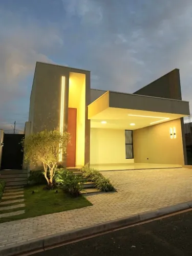 Casa Com Piscina à Venda no Condomínio Residencial Portinari II
