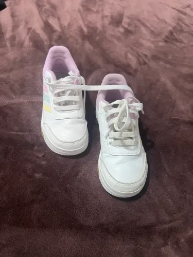 Tênis adidas infantil