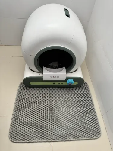 Caixa de areia automática para gatos NewPet 9 litros WiFi praticamente NOVA