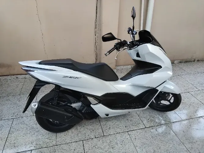 Vendo PCX 160 2025 muito nova ...