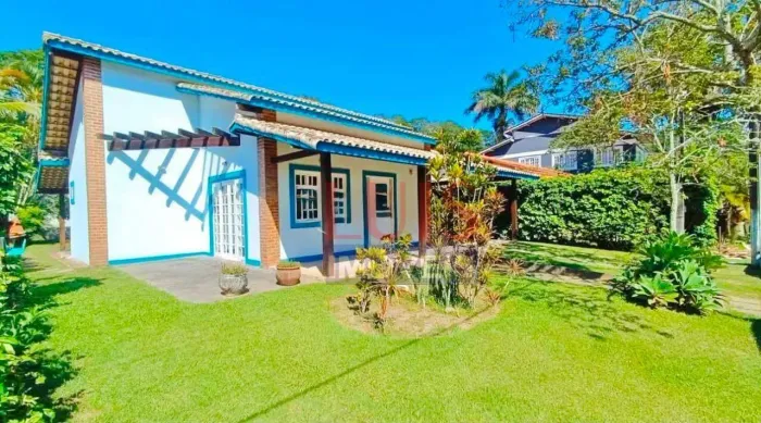 Casa com 2 dormitórios à venda, 100 m² por R$ 650.000,00 - Itaipu - Niterói/RJ