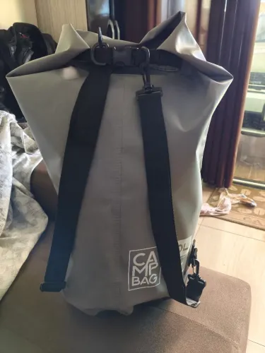 Acessório p/ moto bolsa 50 litro impermeável nova ! Almofada em gel p/ moto sem uso !