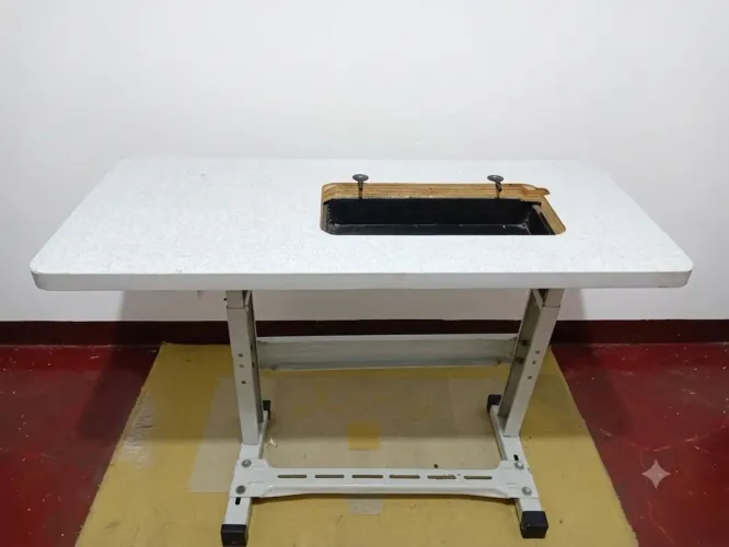 Mesa para máquina de costura doméstica, modelos singer tradition ou Facilita Pro