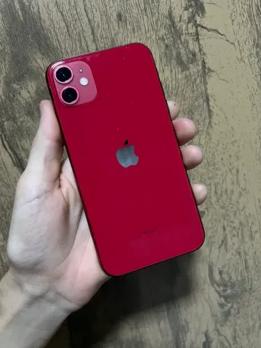 iPhone 11 vermelho 64gb, bateria nova 100% e tela nova