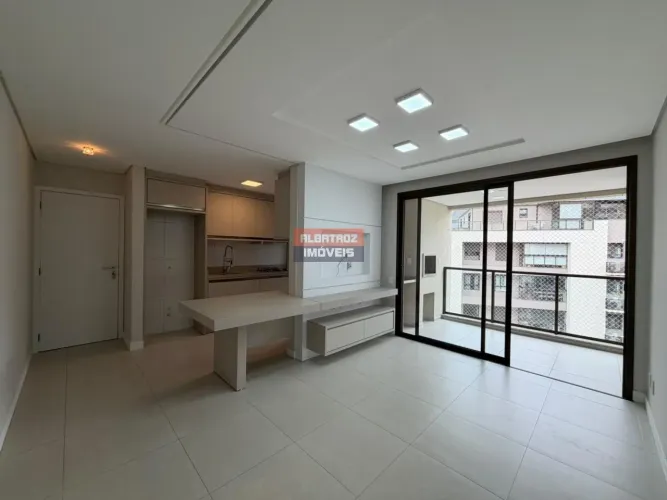 Apartamento para Venda em Florianópolis, Córrego Grande, 2 dormitórios, 2 suítes, 3 banhei
