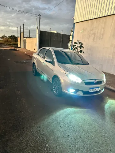 Fiat Grand Siena Essence Dual. 1.6 Flex 16V 2016