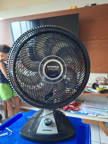 Ventilador de Mesa Mondial Super Turbo VTX 8 Pás - 127V