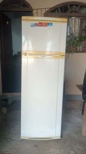 VENDO ESTA GELADEIRA DUPLEX