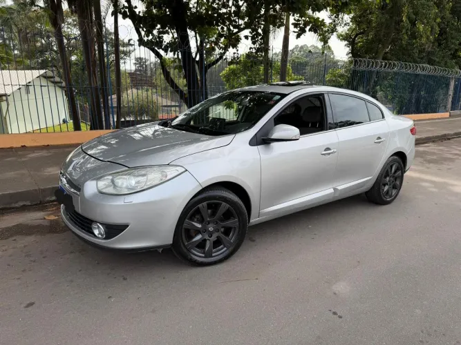 Renault Fluence Sedan Privilège 2.0 16V Flex AUT 2012