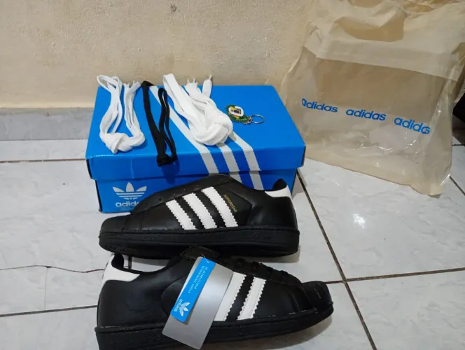 Adidas superstar, nunca usado com caixa, número 38 