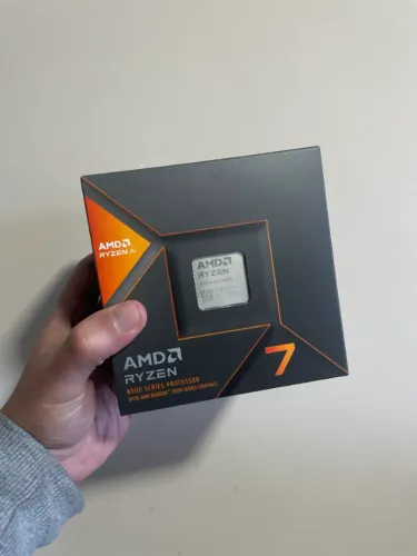 (Lacrado) Processador AMD Ryzen 7 8700G