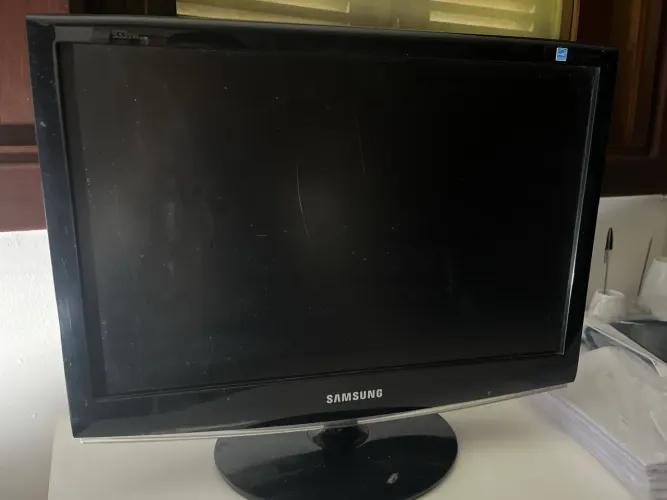 MONITOR Samsung, modelo SyncMaster 933