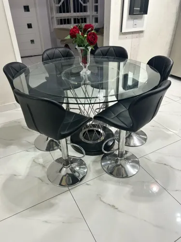 Conjunto mesa com 6 cadeiras
