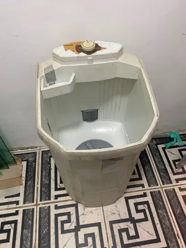 Vende-se geladeira e tanquinho