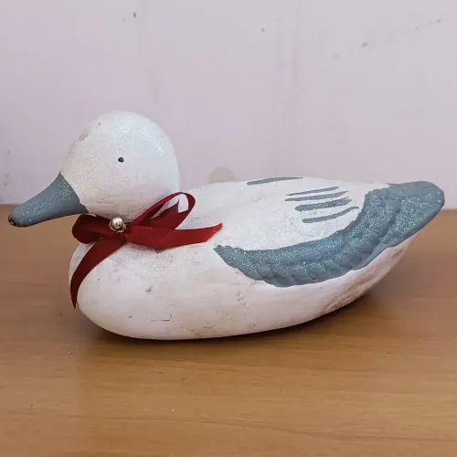 Antiga Cerâmica de Pato com Lacinho Vermelho Vintage Bibelô. Branco com Glitter